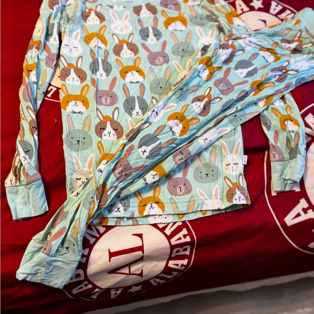 Kids Bunny Print Pajamas little sleepies